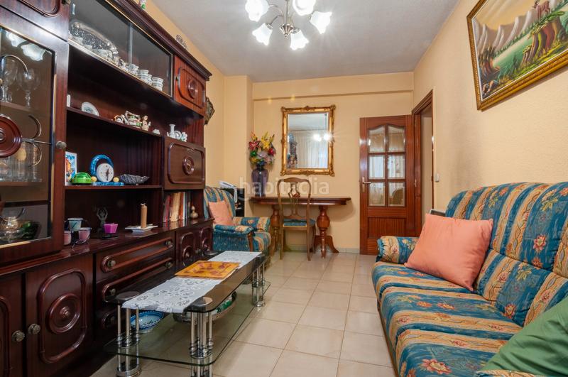 Foto a58e8205-f738-481f-a448-c76418179ddc. Piso inmueble tranquilo y familiar en San Fermín Madrid