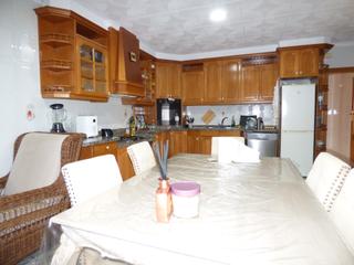 Chalet à Paseo mayor 41. Planta baja grande todo exterior con garaje