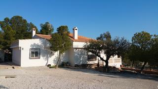 Chalet à Carrer el romeral 64. Chalet en paraje natural