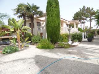 Xalet a Camí del pantanet 11. Chalet centrico con piscina