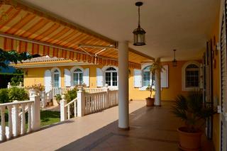 Chalet en Avenida los girasoles 24. Chalet lujo