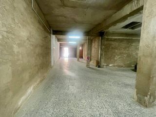 Lloguer Local Comercial  Calle mesones. Oportunidad de inversión se vende local junto a la plaza de espa