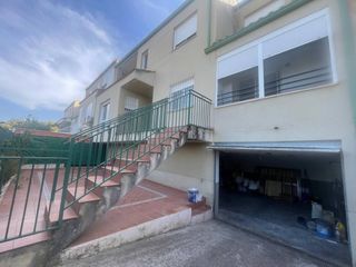 Maison jumelée  Calle óscar arias sánchez. Adosado en venta en residencial universidad