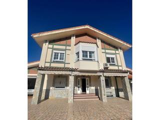 Xalet a Malpartida de Cáceres