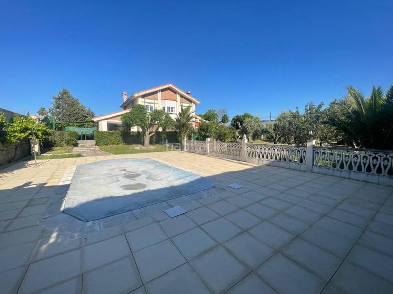 Foto 84e075d5-c6aa-4d41-a3b3-b815dd8c4074. Chalet en Malpartida de Cáceres