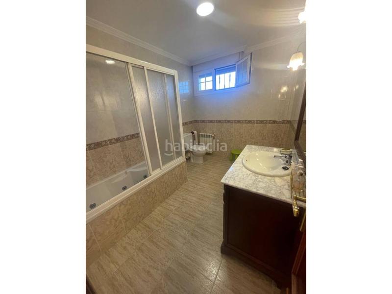 Foto c890f835-da64-435f-b4e4-b2a86bbaefcf. Chalet en Malpartida de Cáceres