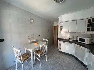 Location Appartement à Zona Alta. Amplio apartamento de tres dormitorios en ponferrada