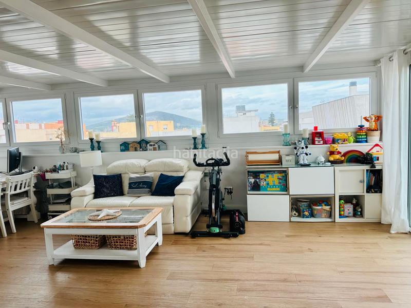 Foto 5bc6b5fb-700d-44be-8742-ce627c8cfb34. Affitto attico con camino riscaldamento parcheggio in Línea de la Concepción (La)