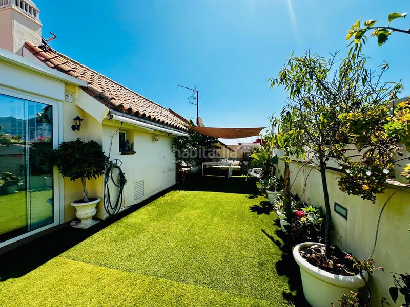 Foto 695daf7b-7032-40a9-8a0a-1c5c4e3f92ed. Affitto attico con camino riscaldamento parcheggio in Línea de la Concepción (La)