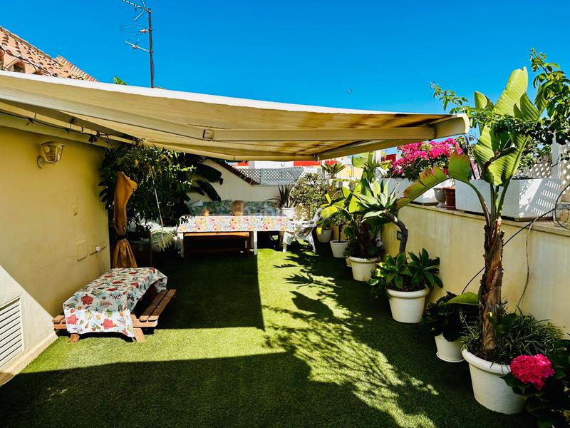 Foto a806c809-652a-4687-8b72-b883ca6688c9. Affitto attico con camino riscaldamento parcheggio in Línea de la Concepción (La)