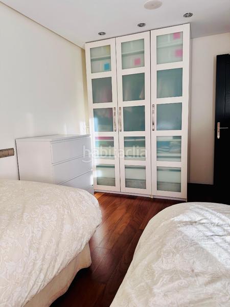 Foto c5a447c9-4b36-4f1a-8b9c-cb58b6c98368. Affitto attico con camino riscaldamento parcheggio in Línea de la Concepción (La)