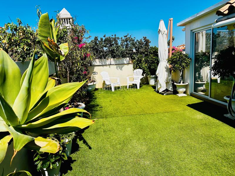 Foto 380683b9-c7e9-45cd-a9fe-71037b291e40. Lloguer àtic amb xemeneia calefacció aparcament a Línea de la Concepción (La)