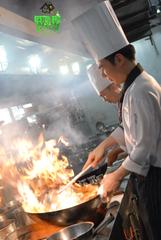 Lloguer Local Comercial a Sol. Café restaurante en alquiler con traspaso zona opera y puerta de