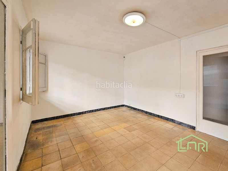Foto 7f6bd9de-7c00-4ca8-b5ab-c103ea9fd7e5. Pis a Baix Guinardó Barcelona