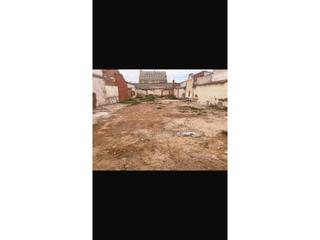 Terreny residencial  Calle tordesillas. Se vende solar centrico