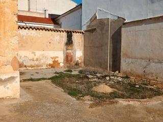 Terreny residencial  Calle de doña crisanta. Se vende solar