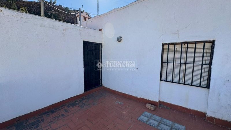 Foto e8632360-397f-4973-a6a0-c4dd830654d0. Masia amb calefacció aparcament a Gualchos