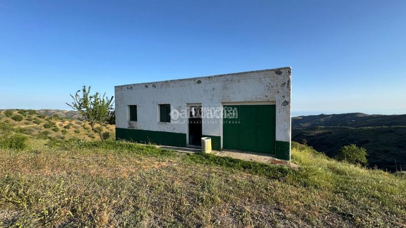 Foto 064e7f9b-259d-4723-ae5e-95d041a68e27. Masia a Albondón