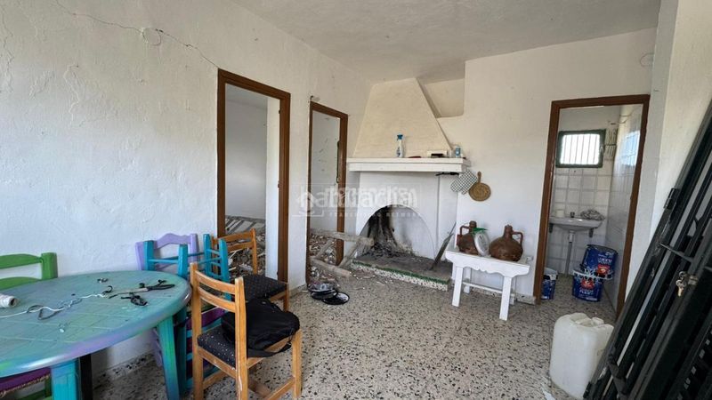 Foto 1f8879a2-0997-46f0-bd94-d040471756b4. Masia a Albondón