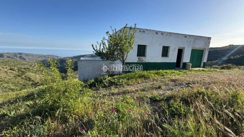 Foto c0bbbd16-8318-4491-9d3f-259a82546e30. Masia a Albondón