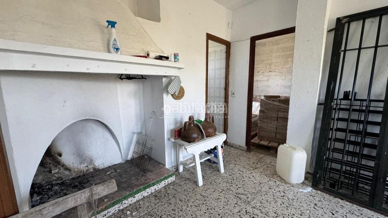 Foto ef84d5d6-5ea4-46bd-b8b9-ffb5c632b184. Masia a Albondón