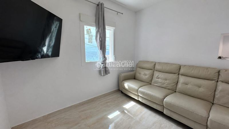 Foto 76a54490-42ed-40f6-baf8-9e3c0b32c20f. Pis a Castell de Ferro