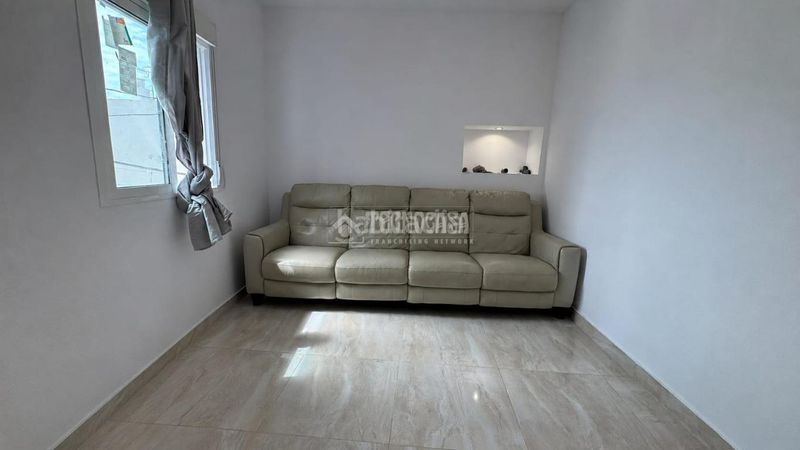 Foto e0ad6e3d-33c9-46af-942a-702061d3462a. Pis a Castell de Ferro