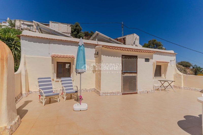 Foto 297d7fd5-c6bc-4976-a7d3-678a83ce0611. Casa amb calefacció a Albuñol