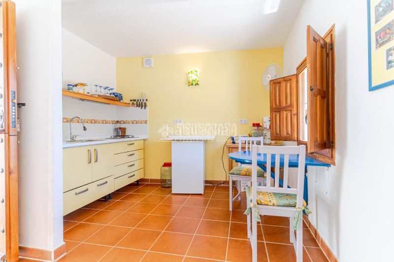 Foto 6a7230d2-3dc9-4c1e-86c8-ea78f7fe1c9d. Casa amb calefacció a Albuñol