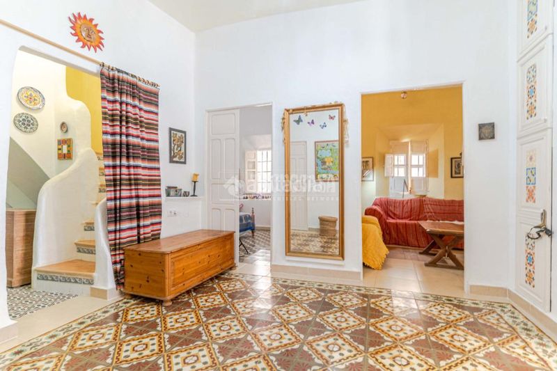 Foto 6abedb0c-d5ba-41fa-8fc2-c26b6e2291b6. Casa amb calefacció a Albuñol