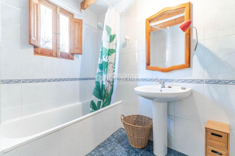 Foto d805c751-8594-42a6-9f88-5a82f868ad84. Casa amb calefacció a Albuñol