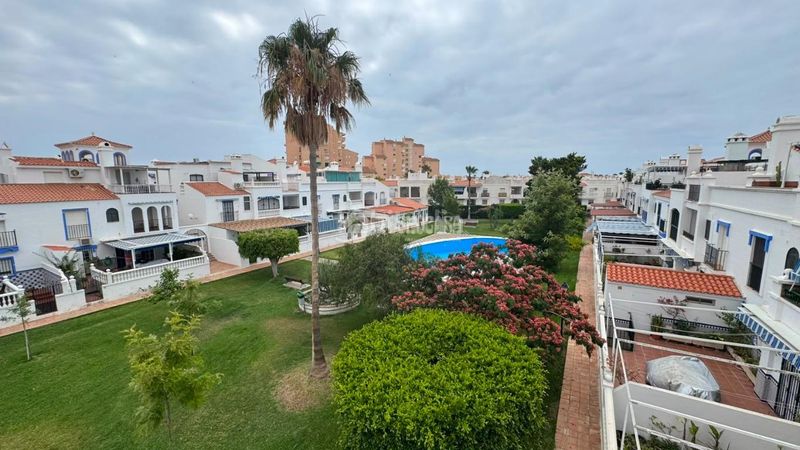 Foto 0c66ccf9-21d0-4896-a545-e2353975f085. Dúplex amb aparcament piscina a Calahonda - Carchuna Motril