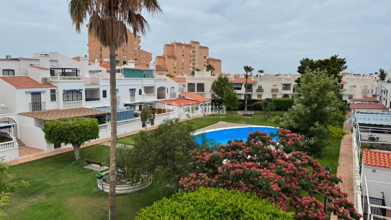 Foto 31f8b378-5648-4fe6-adab-3173052f4a1d. Dúplex amb aparcament piscina a Calahonda - Carchuna Motril