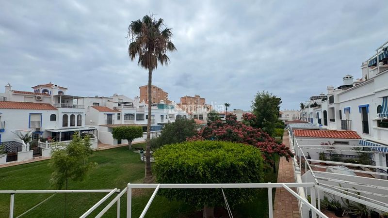 Foto dd9f2a95-da60-43f2-adf5-d2e6c5748398. Dúplex amb aparcament piscina a Calahonda - Carchuna Motril