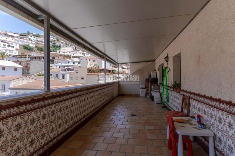 Foto 9d9fe1a1-b510-4159-a273-d9fdb83e4017. Àtic a Albuñol