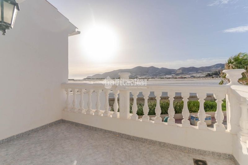 Foto 68f11e6c-511d-4838-9eca-555031b80c9c. Casa aparellada amb aparcament piscina a Calahonda - Carchuna Motril