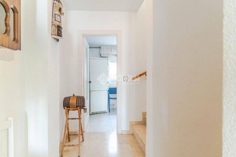 Foto bdc86268-e359-4c59-9afe-5ae74a273741. Casa aparellada amb aparcament piscina a Calahonda - Carchuna Motril