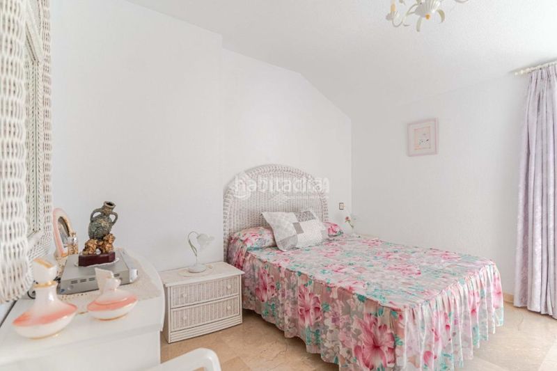 Foto c721ed7f-5ae3-4ec0-bae1-b8e43f8942c6. Casa aparellada amb aparcament piscina a Calahonda - Carchuna Motril