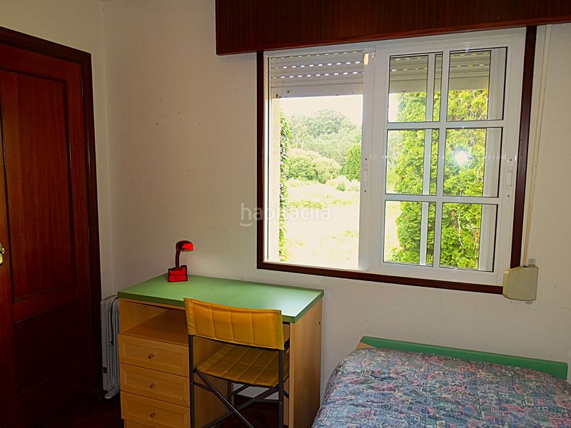 Foto 15d8c549-a92b-4bb2-a023-8264878723d1. Casa adossada amb xemeneia aparcament a Miño