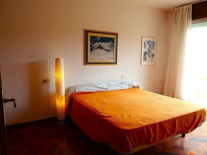 Foto 16bd6776-7cad-42f7-8d43-4a3e43cdf340. Casa adossada amb xemeneia aparcament a Miño