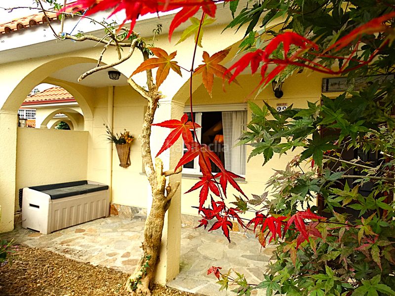 Foto d47643fe-20ff-4ae4-8d35-484082b7bccb. Casa adossada amb xemeneia aparcament a Miño