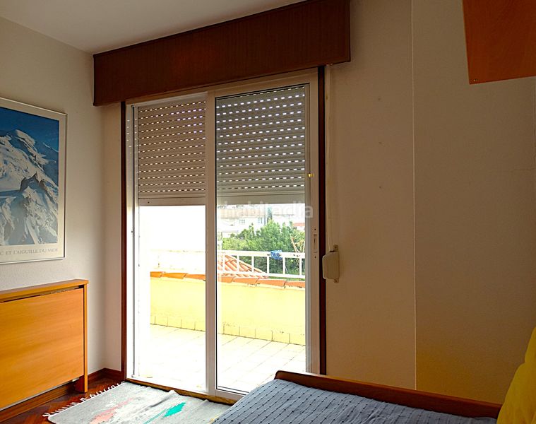 Foto e852e9f9-6e0f-445d-b209-78350fd2e7fd. Casa adossada amb xemeneia aparcament a Miño