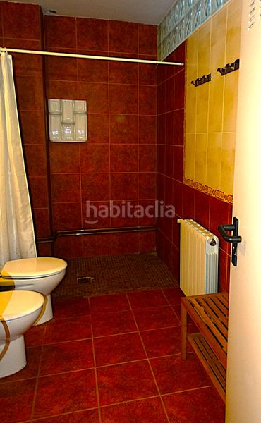 Foto 3b6842f5-1ada-4aec-9772-a01b2d209399. Xalet amb calefacció a Miño