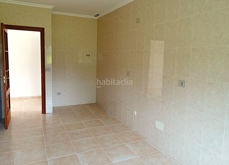 Foto 593ac870-b7b1-47a4-9f54-45c1ea77f3ca. Casa a rúa feira nova 14 a Valadouro (O)