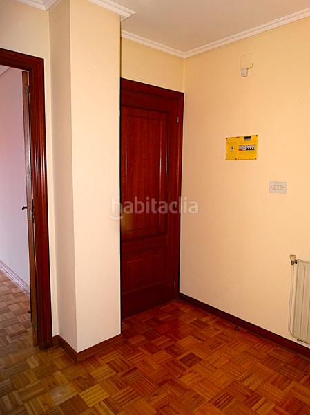 Foto b1614bc6-6425-4ea7-ba2a-e6a0a58a3d9f. Piso amplio y luminoso piso 1º recién reformado, sin ascensor, . en Mugardos