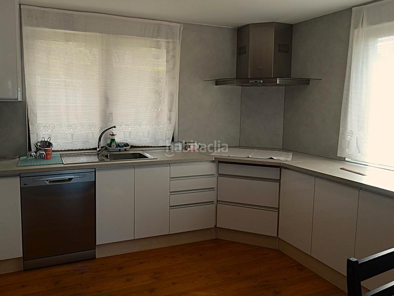 Foto 1210ec89-e1d1-4b6f-926f-ef35900e8047. Xalet amb calefacció aparcament piscina a Valdoviño