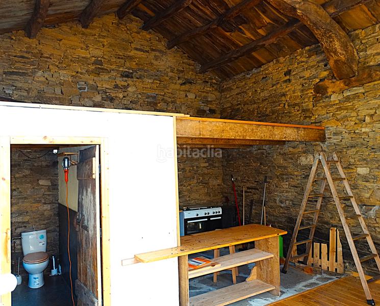 Foto 35490ae4-e732-4236-920f-0885eff31b73. Masía conjunto de edificaciones tradicionales para rehabilitar en el interior de lugo en Vilalba