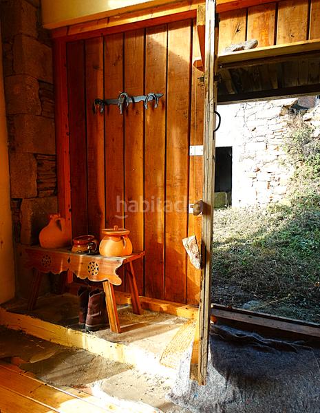 Foto 3fafab97-02f0-466b-9de1-650fff692625. Masía conjunto de edificaciones tradicionales para rehabilitar en el interior de lugo en Vilalba