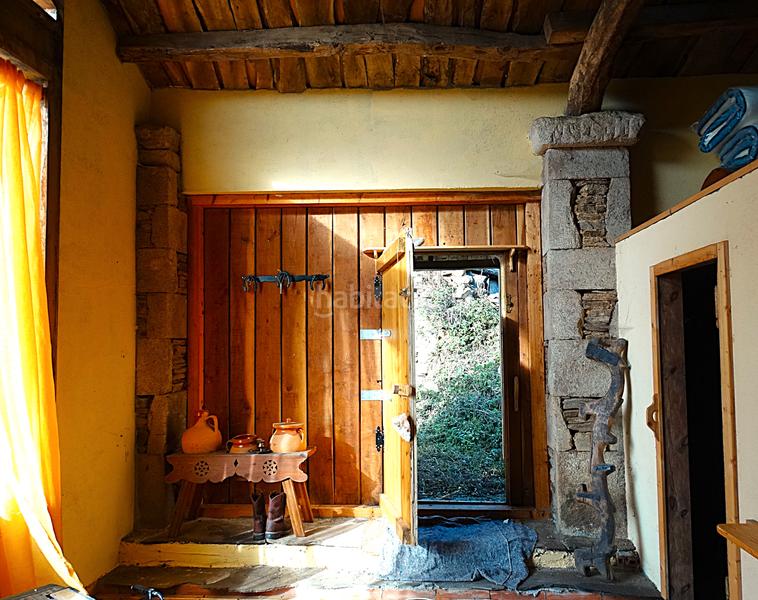 Foto 466866e6-b7fa-4a47-8b4c-0bb115b4afa6. Masía conjunto de edificaciones tradicionales para rehabilitar en el interior de lugo en Vilalba