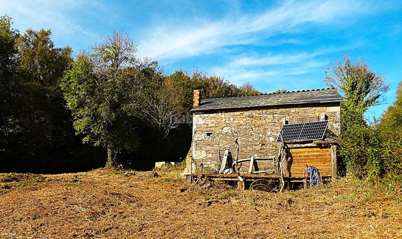 Foto 6f62ffb7-37f3-4705-a444-dec6def21158. Masía conjunto de edificaciones tradicionales para rehabilitar en el interior de lugo en Vilalba